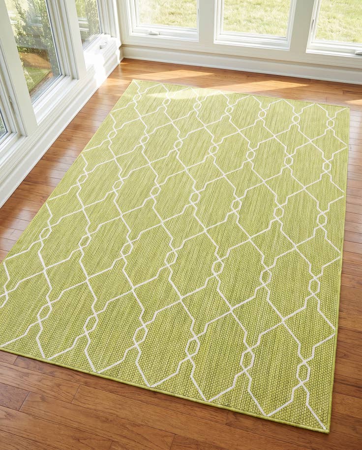 Detail image of 6' x 9' Easy-Clean Trellis Indoor / Outdoor Rug