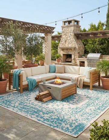 13' x 13' Easy-Clean Traditional Indoor / Outdoor Square Rug
