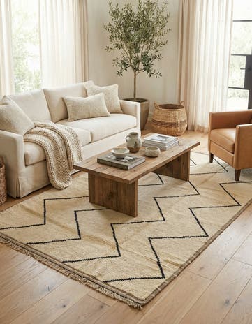 5' 5 x 8' 5 Hand Knotted Moroccan Wool Rug