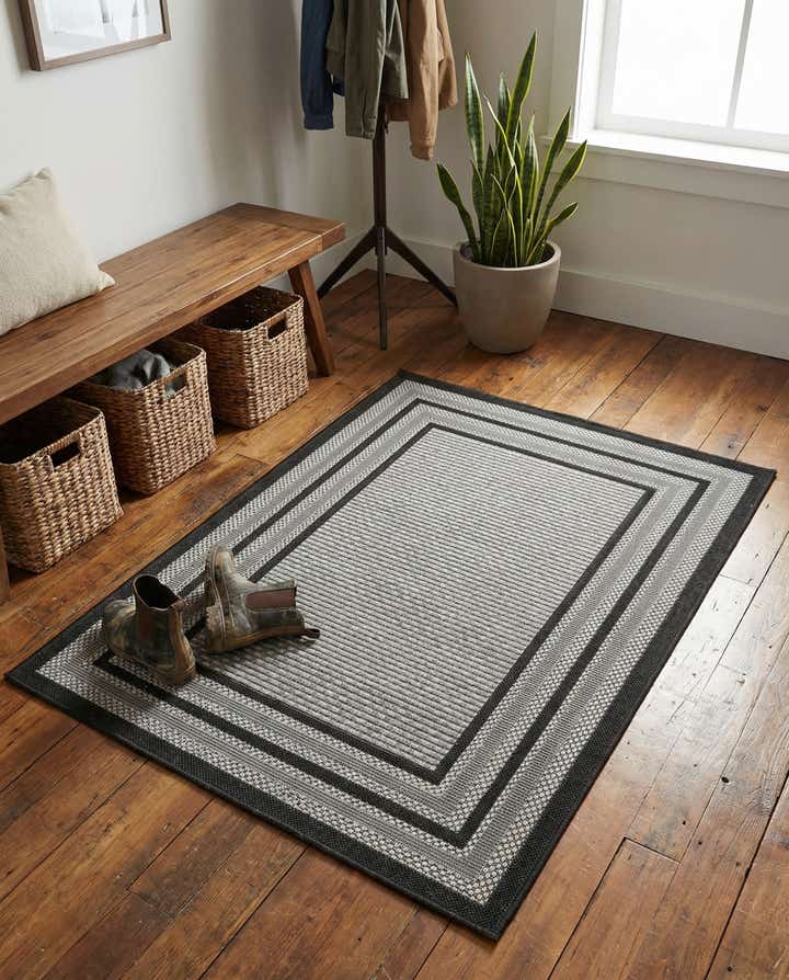 3' 3 x 5' Easy-Clean Border Indoor / Outdoor Rug