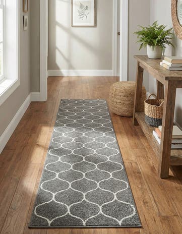 2' x 8' 8 Lattice Frieze Runner Rug