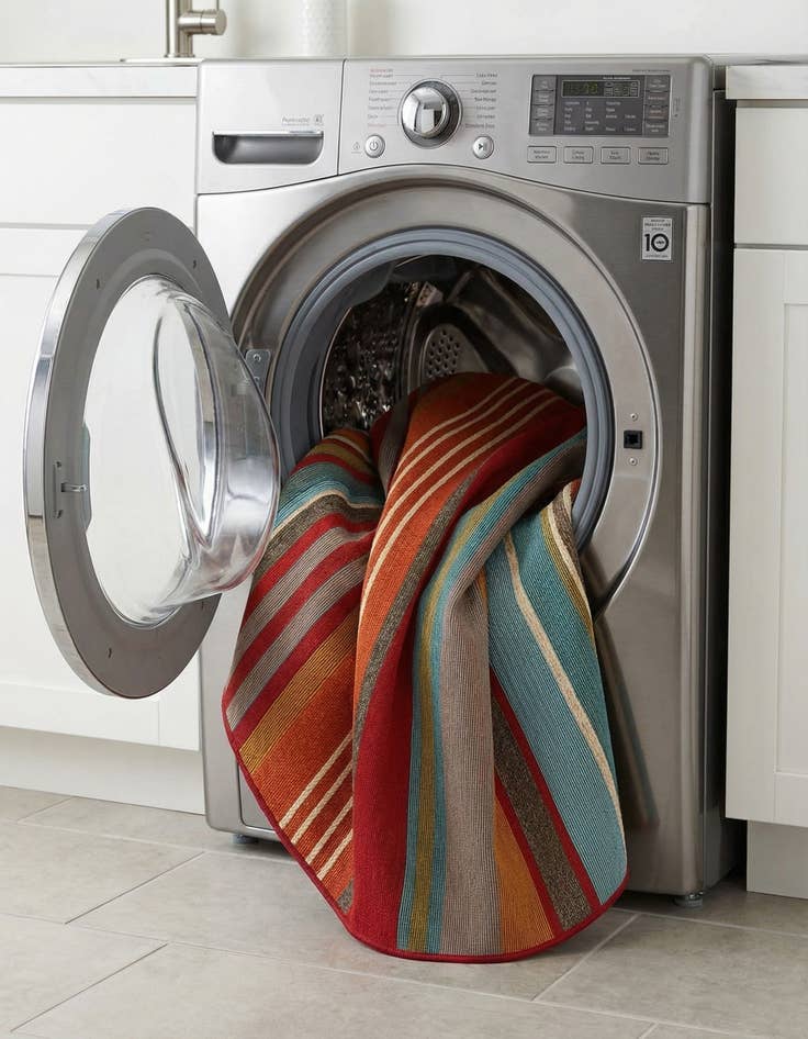 Detail image of  4' x 4'  Washable Modern Indoor / Outdoor Round Rug