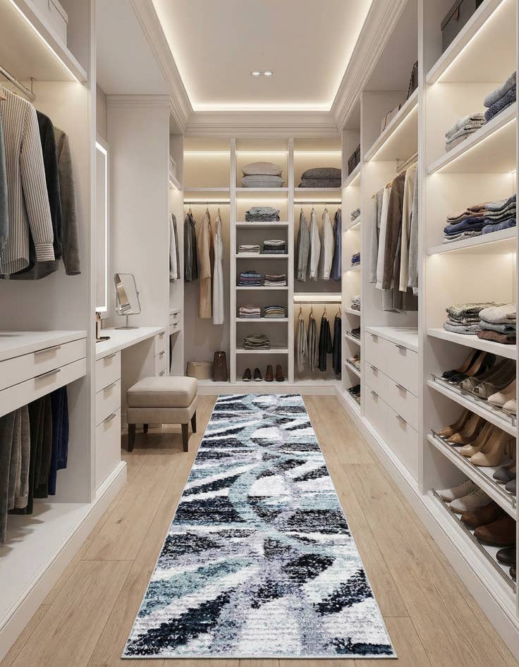 Detail image of 2' 7 x 12' Tucson Runner Rug