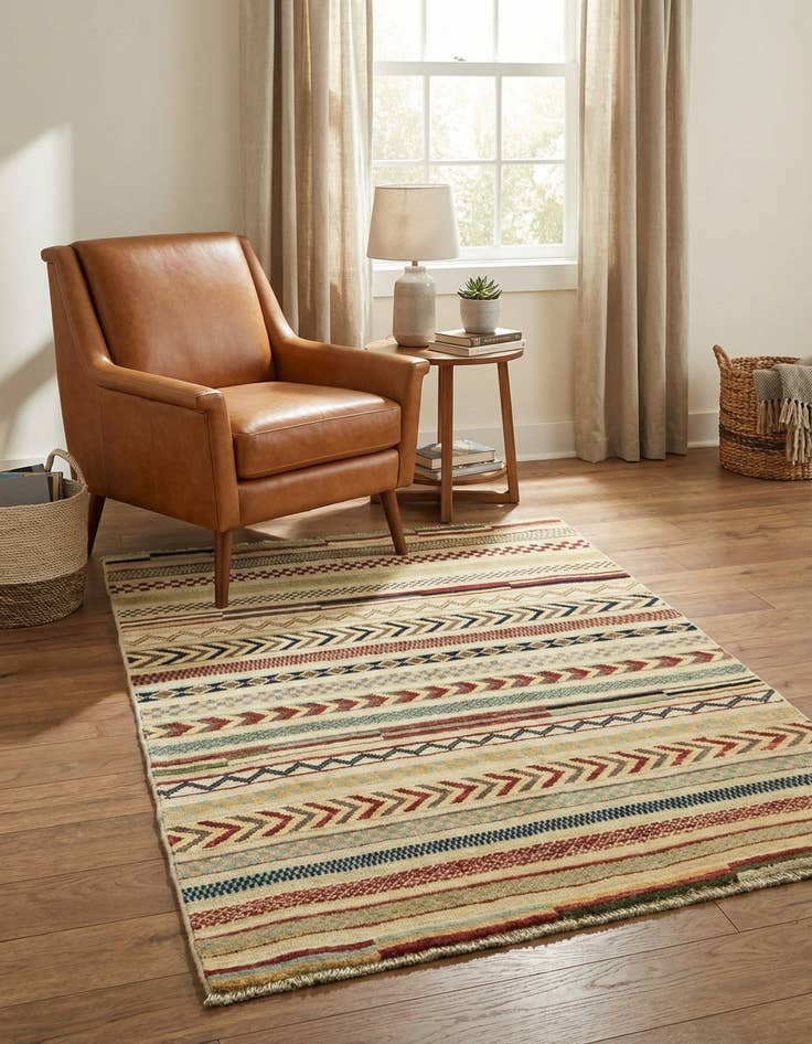 Detail image of 2' 8 x 4' 1  Hand Knotted Darya Rug