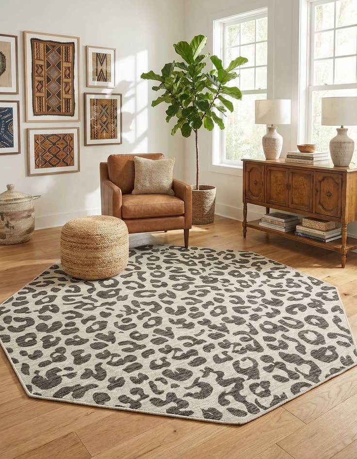 Detail image of  7' 10 x 7' 10  Washable Safari Indoor / Outdoor Octagon Rug