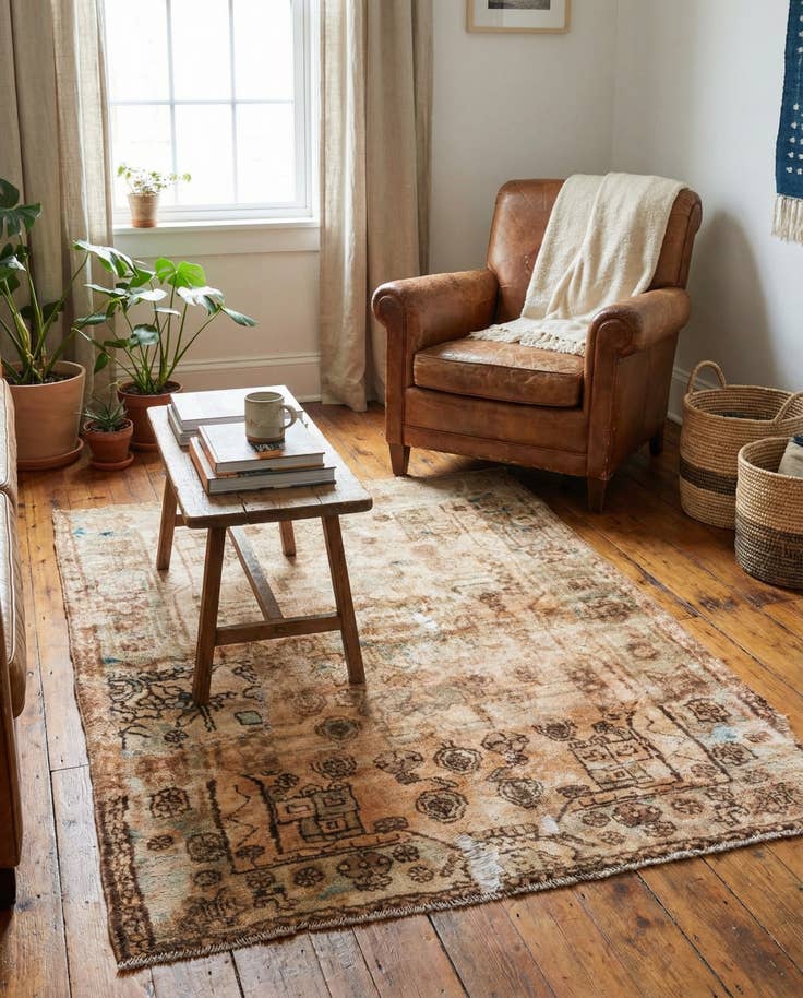 Detail image of 3' 9 x 4' 10 Hand Knotted Ultra Vintage Persian Wool Rug