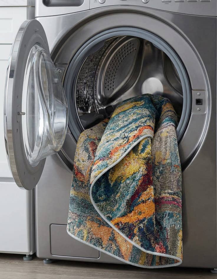 Detail image of 3' 3 x 3' 3  Washable Haerfest Round Rug