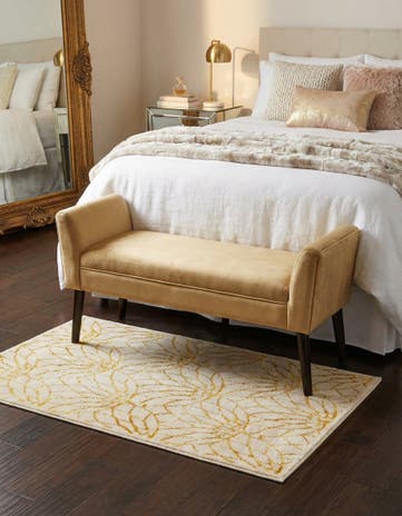 White Gold Marilyn Monroe&trade; Glam Dahlia Rug