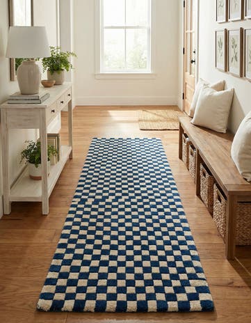 2' 7 x 10' Hand Tufted Wool Runner Rug