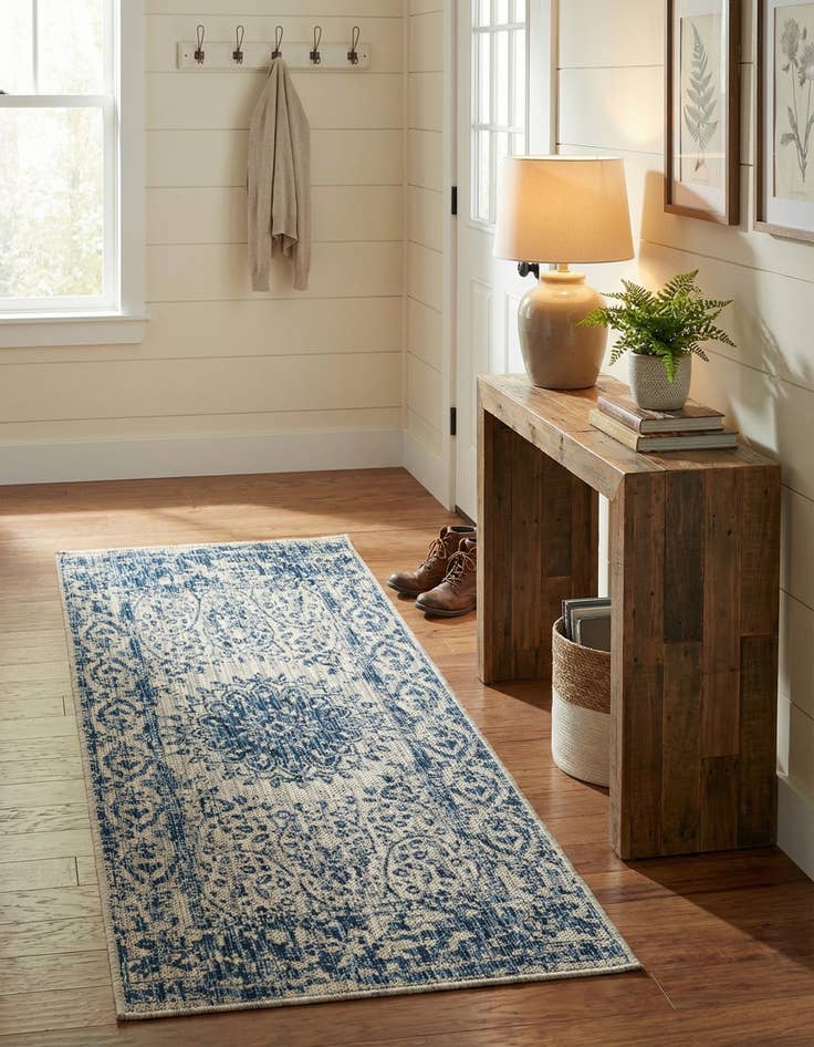 Detail image of  2' x 4'  Washable Traditional Indoor / Outdoor Runner Rug