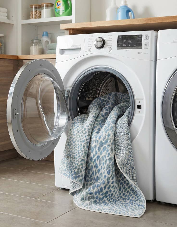 Detail image of  5' 3 x 8' Kamala Washable Rug