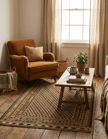 3' 10 x 6' 4 Hand Knotted Sumak Wool Rug