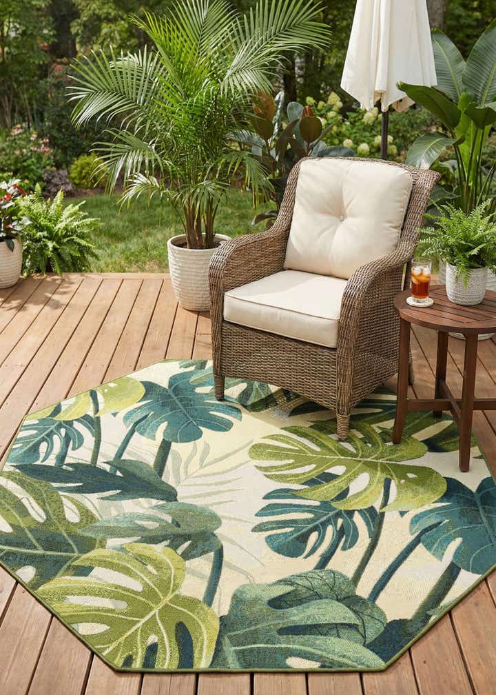 5' 3 x 5' 3 Easy-Clean Botanical Indoor / Outdoor Octagon Rug