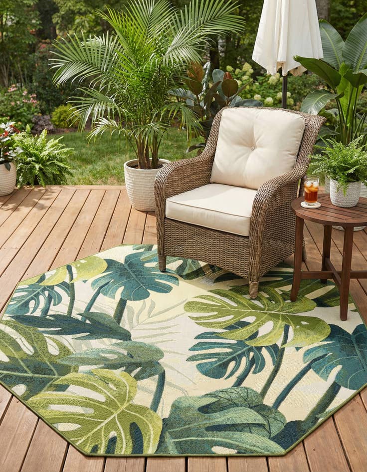 Detail image of 5' 3 x 5' 3  Washable Botanical Indoor / Outdoor Octagon Rug