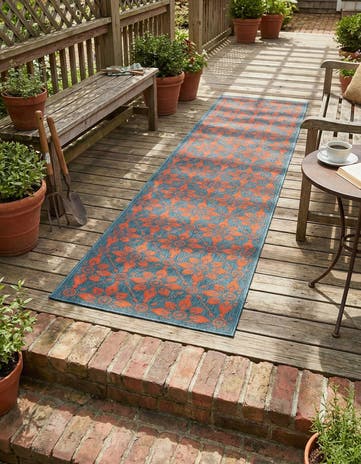 2' 7 x 12' Easy-Clean Lattice Indoor / Outdoor Runner Rug