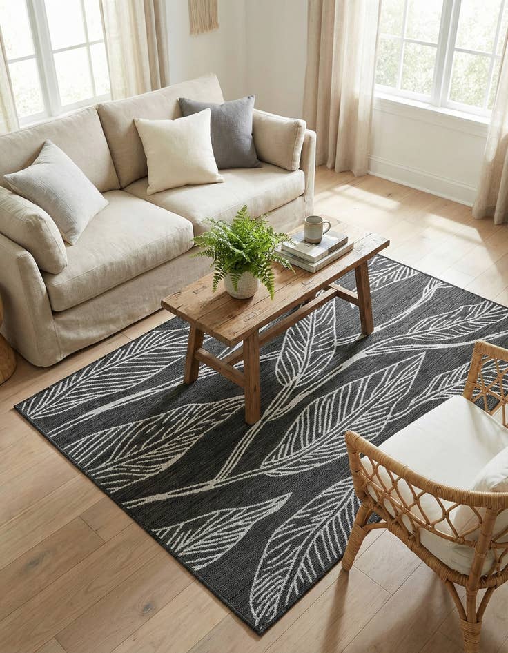 Detail image of 4' x 6' Easy-Clean Botanical Indoor / Outdoor Rug