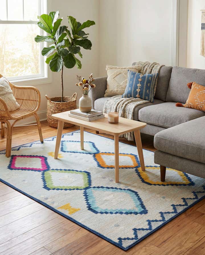 5' x 7' 7 Easy-Clean Indoor / Outdoor Rug