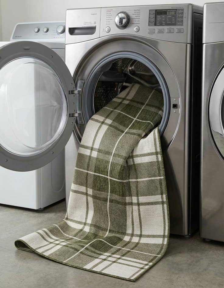 Detail image of 2' 7 x 12'  Washable Checkered Indoor / Outdoor Runner Rug