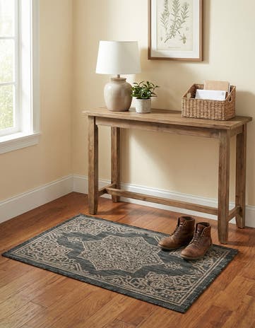 2' x 3' Easy-Clean Traditional Indoor / Outdoor Rug