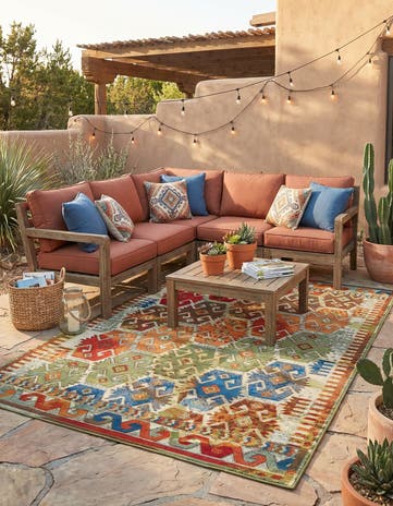 5' 3 x 8' Easy-Clean Southwestern Indoor / Outdoor Rug