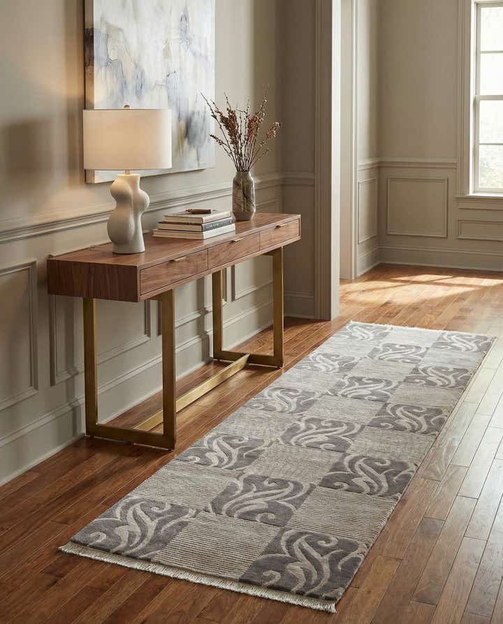 2' 9 x 9' 9 Hand Knotted Darya Wool Runner Rug