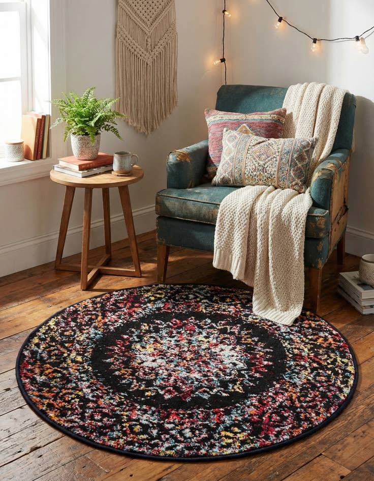 Detail image of 3' x 3' Carrington Round Rug