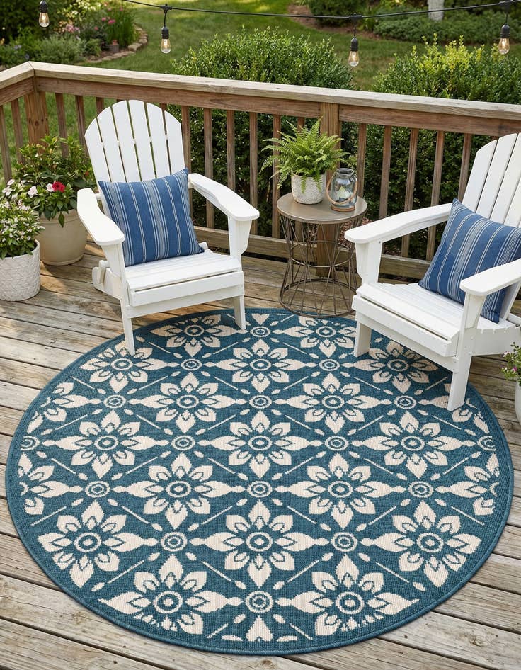 Detail image of 4' x 4'  Washable Trellis Indoor / Outdoor Round Rug