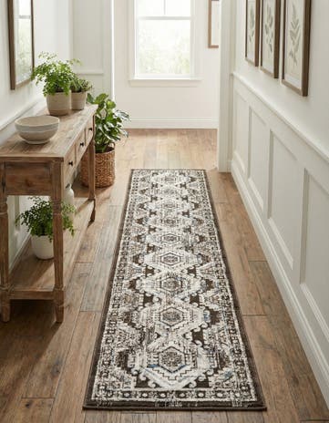 2' x 8' Charlotte Runner Rug