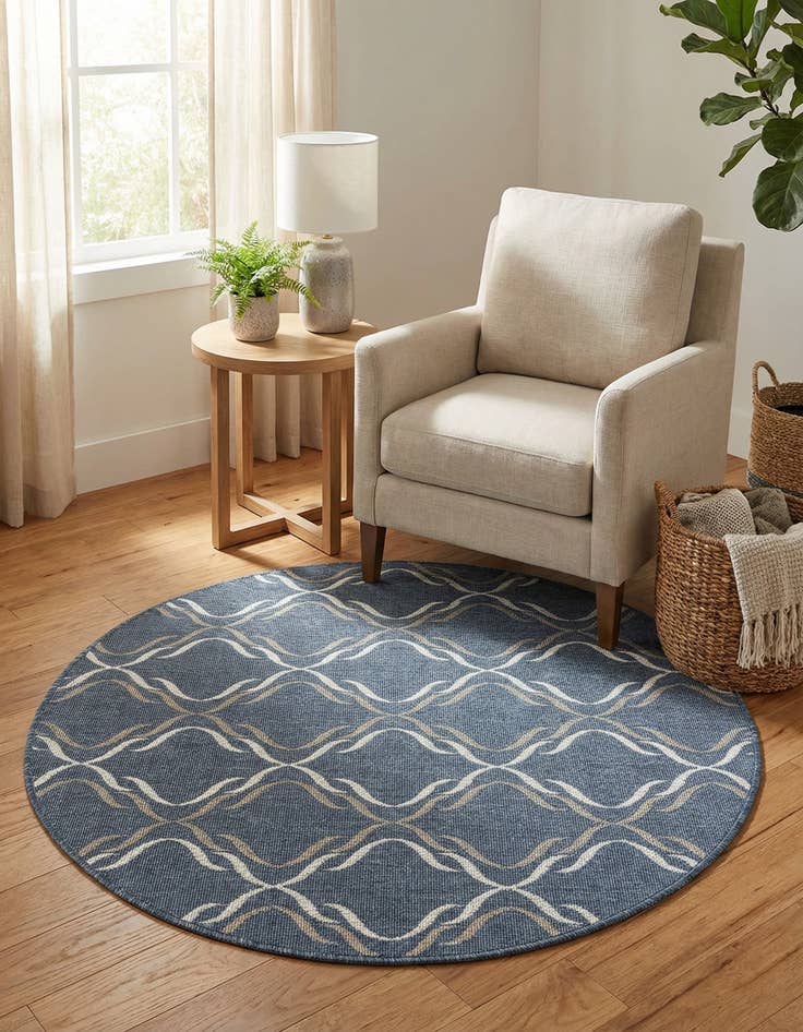 Detail image of 4' x 4' Easy-Clean Trellis Indoor / Outdoor Round Rug