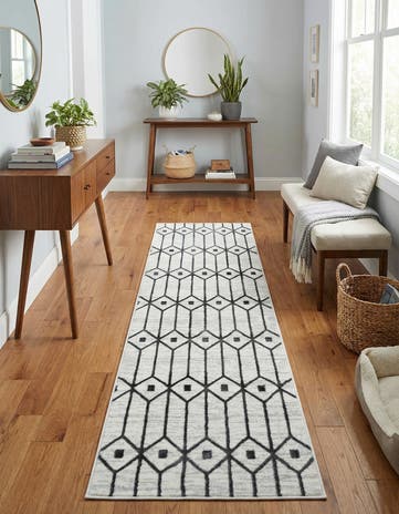 2' x 6' Lattice Trellis Runner Rug