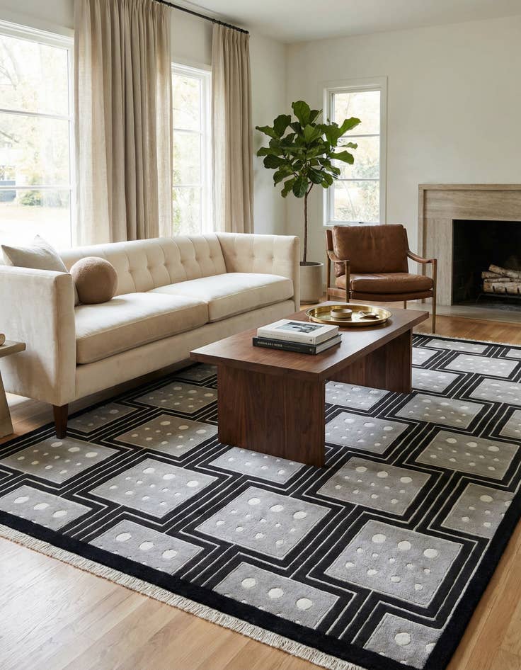 Detail image of 6' 7 x 9' 10  Hand Knotted Darya Wool Rug