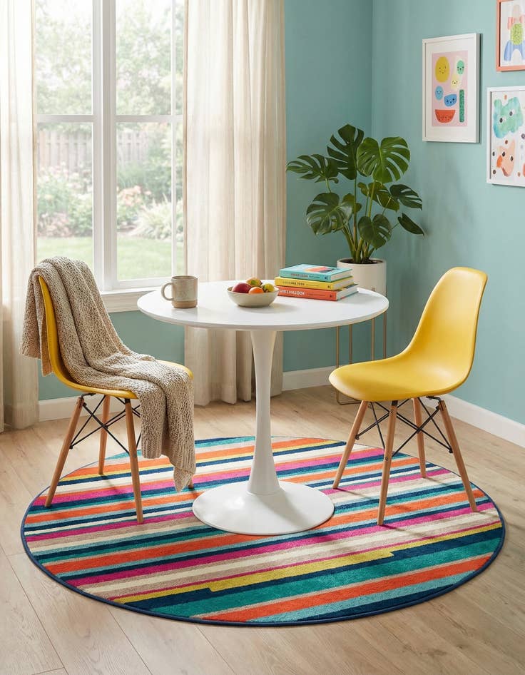 Detail image of 3' x 3' Azalea Round Rug