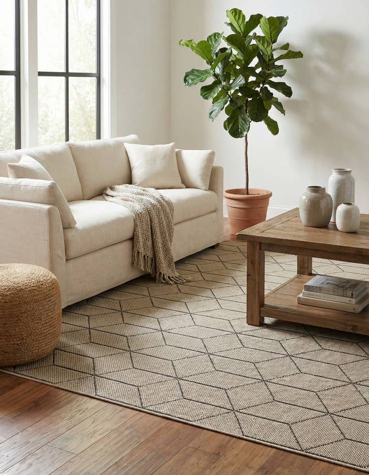 Detail image of 7' 10 x 7' 10  Washable Trellis Indoor / Outdoor Square Rug