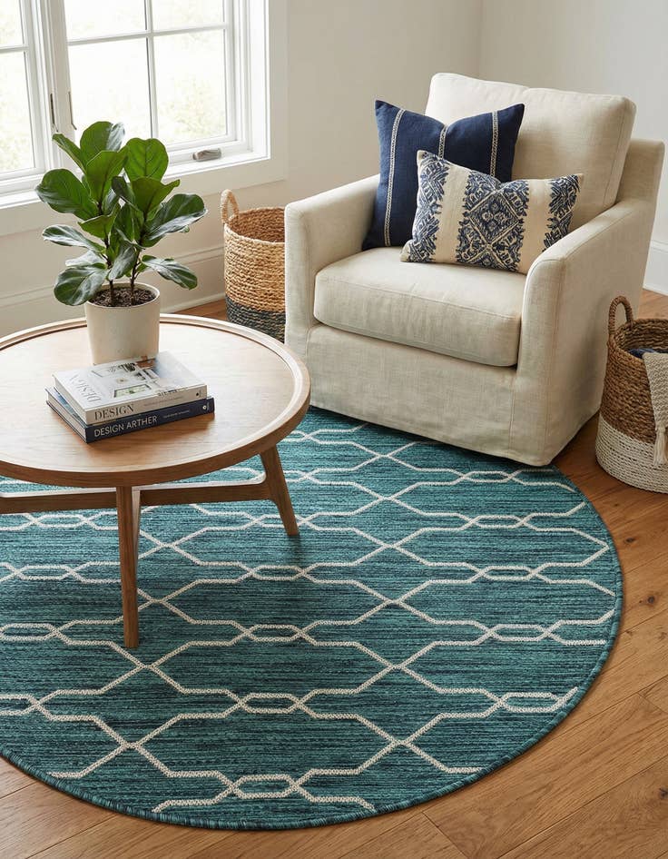 Detail image of 4' x 4' Easy-Clean Trellis Indoor / Outdoor Round Rug
