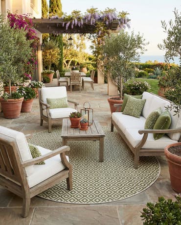  7' 10 x 10'  Easy-Clean Jill Zarin Costa Rica Indoor / Outdoor Oval Rug