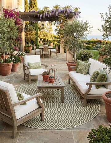 7' 10 x 10' Easy-Clean Jill Zarin Costa Rica Indoor / Outdoor Oval Rug