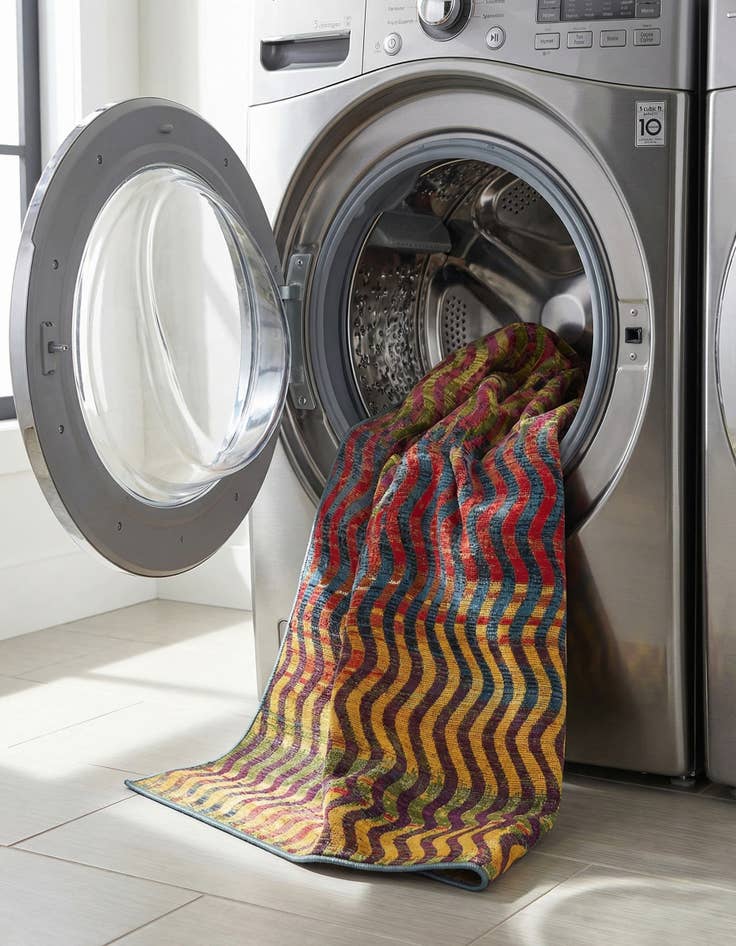 Detail image of 2' 7 x 7'  Washable Modern Indoor / Outdoor Runner Rug