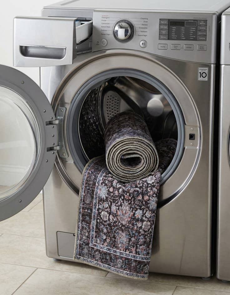 Detail image of 2' x 8' Yara Runner Rug