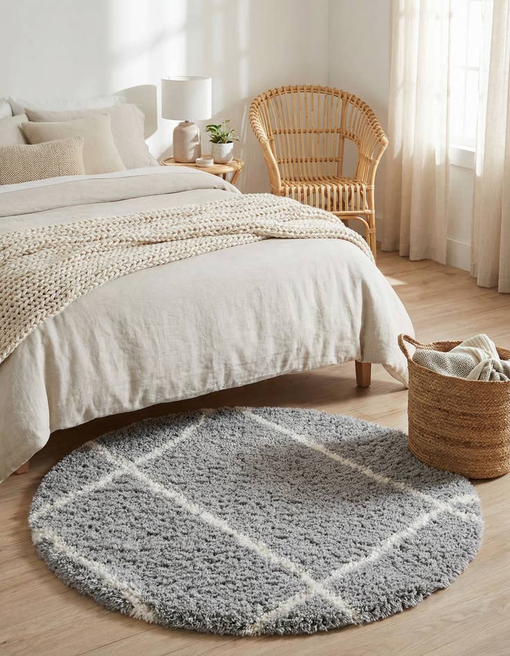 Detail image of  5' x 5' Infinity Shag Round Rug