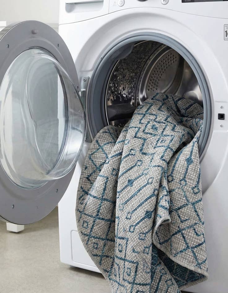 Detail image of 4' x 4'  Washable Trellis Indoor / Outdoor Round Rug