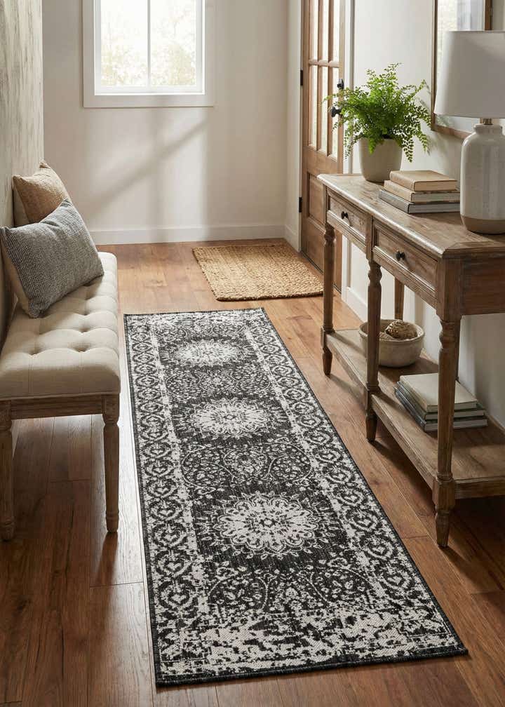 2' x 8' Easy-Clean Traditional Indoor / Outdoor Runner Rug