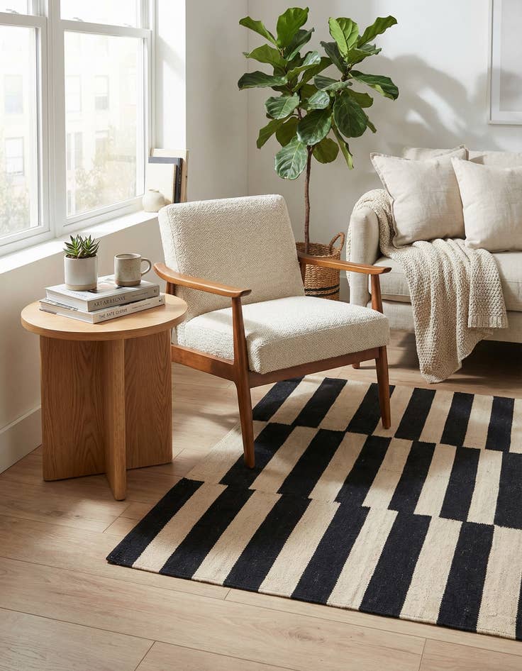 Detail image of 3' 4 x 4' 11  Hand Woven Kilim Modern Wool Rug