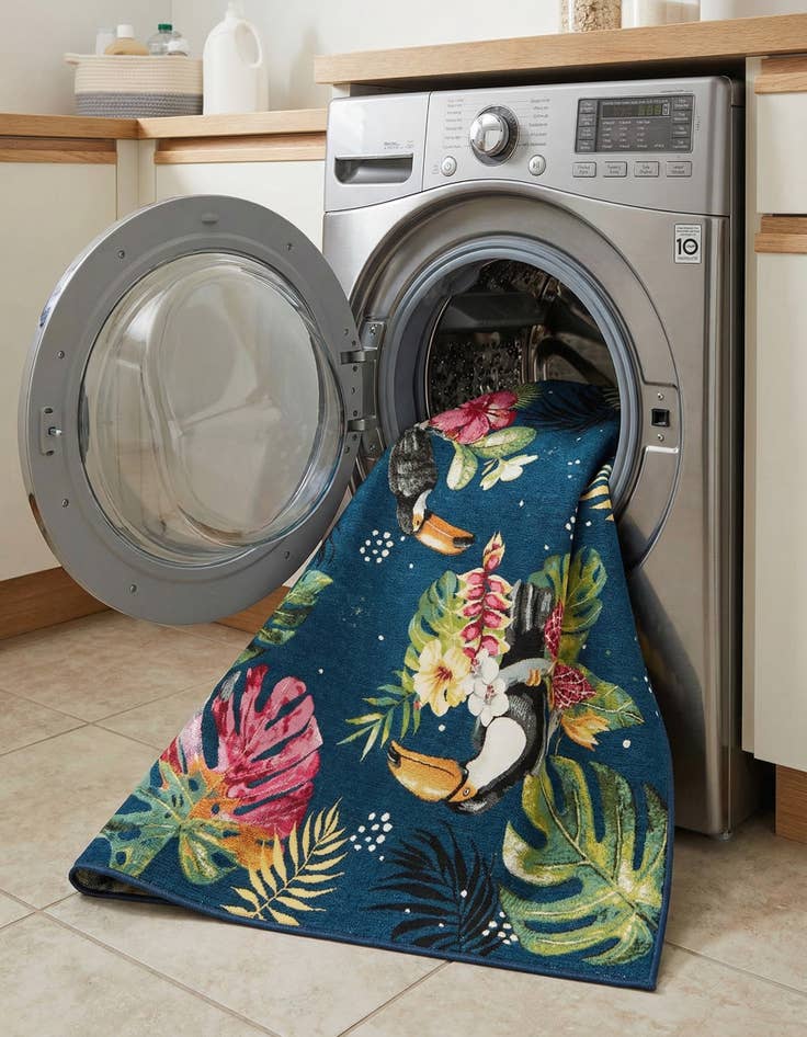 Detail image of 5' 3 x 8'  Washable Botanical Indoor / Outdoor Rug