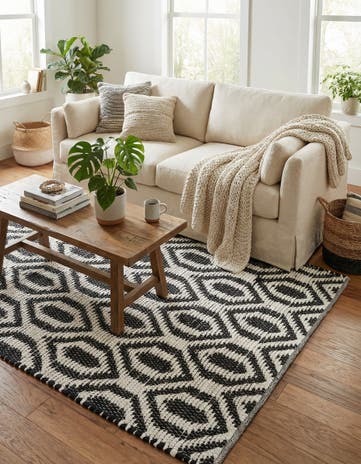 4' 1 x 6' 1 Hand Woven Chindi Jute Rug