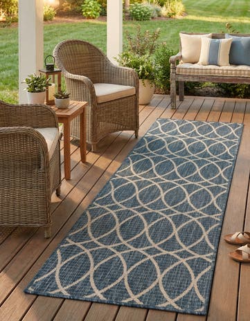 2' x 6' Easy-Clean Lattice Indoor / Outdoor Runner Rug