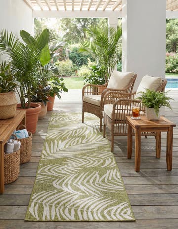 2' 7 x 10' Easy-Clean Botanical Indoor / Outdoor Runner Rug