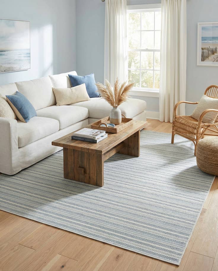 Detail image of 9' x 12' Easy-Clean Ribbon Indoor / Outdoor Rug