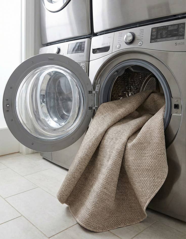 Detail image of 6' 1 x 6' 1  Washable Solid Indoor / Outdoor Round Rug