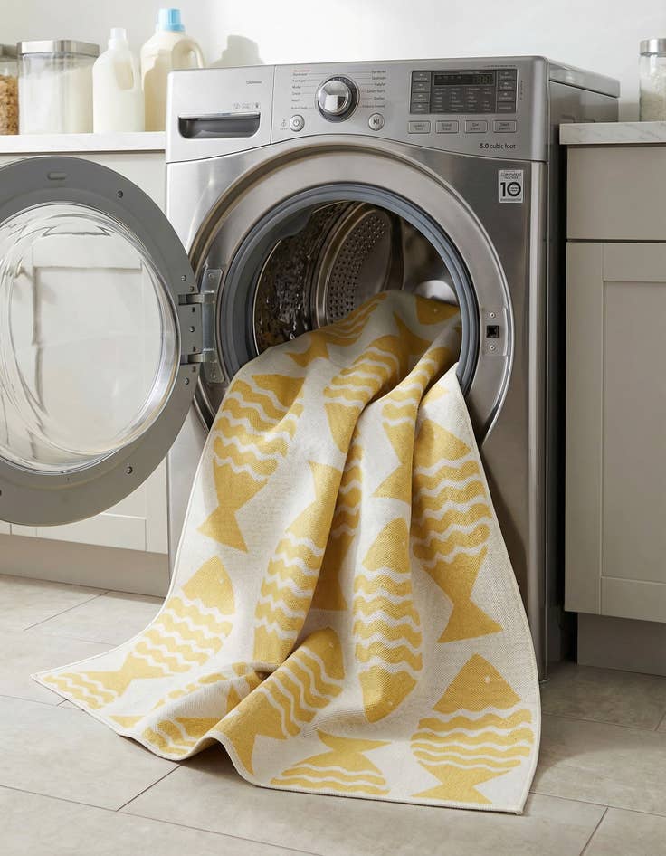 Detail image of 7' 10 x 7' 10  Washable Coastal Indoor / Outdoor Square Rug