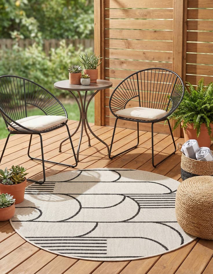 Detail image of  3' x 3'  Washable Modern Indoor / Outdoor Round Rug